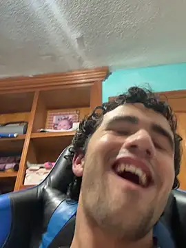 aavrdvh33 online show from 12-23-25, 02:53