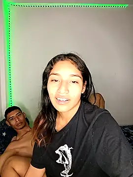 Snapshot of Sharlotte_Watts chatting on 09-20-25, 02:34 Sharlotte Watts online show from 09-20-25, 02:34