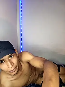 Snapshot of Sharlotte_Watts chatting on 10-02-25, 01:01 Sharlotte Watts online show from 10-02-25, 01:01