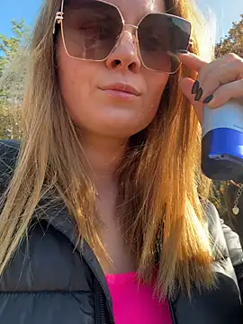 Velvetnoir21 online show from 10-29-25, 11:56