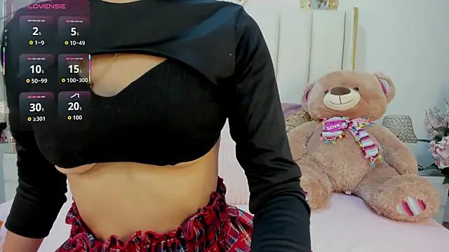 Snapshot of Mhia_Sweet_ chatting on 10-16-25, 08:21 Mhia Sweet  online show from 10-16-25, 08:21