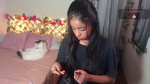 Angie Lee01 online show from 11-25-25, 05:07