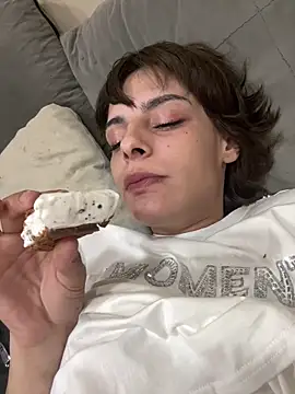 sweetchery999999 online show from 09-21-25, 08:54