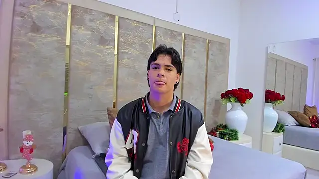 BenitoSaenz online show from 12-22-25, 12:02