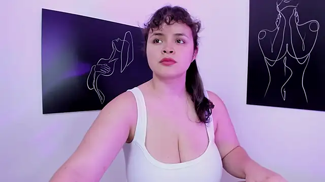 SeleneLuminari8 online show from 10-05-25, 04:05