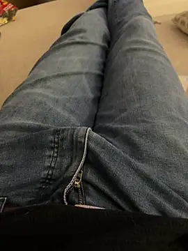 leroy9501 online show from 04-18-26, 02:04