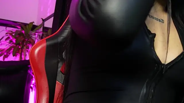 Snapshot of valkyria_12 chatting on 11-24-25, 08:41 valkyria 12 online show from 11-24-25, 08:41