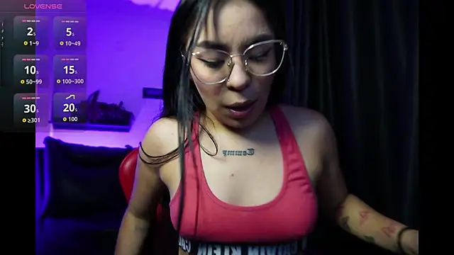 Snapshot of valkyria_12 chatting on 11-27-25, 09:06 valkyria 12 online show from 11-27-25, 09:06