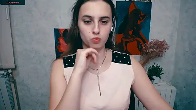 AmandaDimond  online show from 10-04-25, 12:25