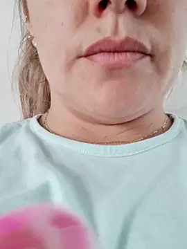 Snapshot of cameron_06 chatting on 11-11-25, 05:24 cameron 06 online show from 11-11-25, 05:24