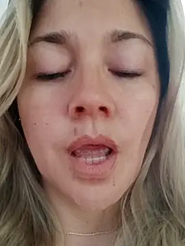 Snapshot of cameron_06 chatting on 11-29-25, 04:54 cameron 06 online show from 11-29-25, 04:54