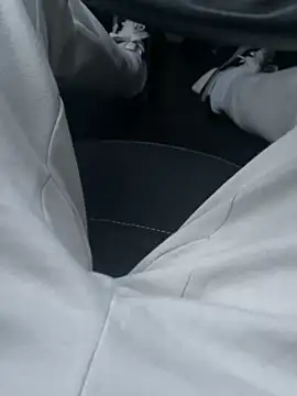 Snapshot of Lopochow chatting on 02-27-26, 05:24 Lopochow online show from 02-27-26, 05:24