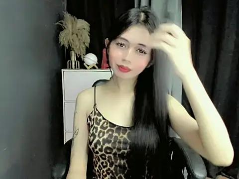 Snapshot of LexiLove chatting on 11-21-25, 01:10 LexiLove online show from 11-21-25, 01:10