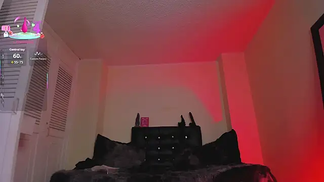 Snapshot of Draculairis chatting on 10-02-25, 02:35 Draculairis online show from 10-02-25, 02:35