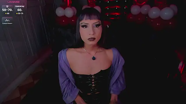 Snapshot of Draculairis chatting on 02-12-26, 12:44 Draculairis online show from 02-12-26, 12:44