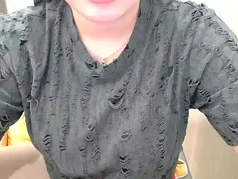 Zhi  2k6 online show from 10-03-25, 05:21