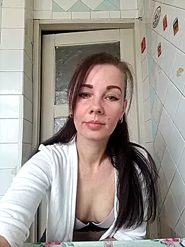 Adeline3302 online show from 04-17-26, 12:19