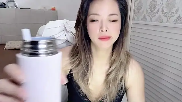 Holiland online show from 10-14-25, 12:33