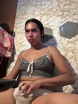 Snapshot of youryummybaby chatting on 02-06-26, 07:34 youryummybaby online show from 02-06-26, 07:34