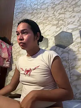 Snapshot of youryummybaby chatting on 02-08-26, 08:07 youryummybaby online show from 02-08-26, 08:07