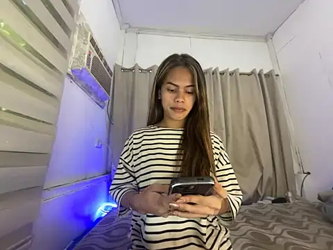 serpenthena goddess online show from 10-24-25, 04:42