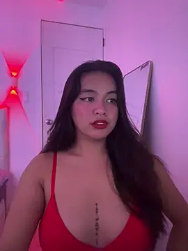 Snapshot of urasianlady chatting on 09-28-25, 11:54 urasianlady online show from 09-28-25, 11:54