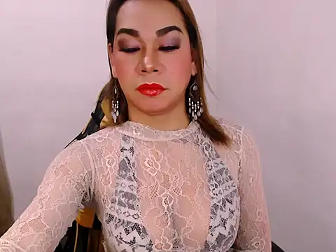 Snapshot of xxMistressWildKimxx chatting on 09-11-25, 12:22 xxMistressWildKimxx online show from 09-11-25, 12:22