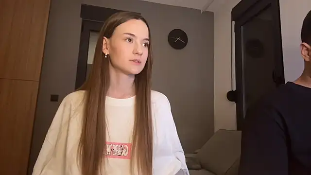 Snapshot of TenDouble chatting on 10-14-25, 07:03 TenDouble online show from 10-14-25, 07:03