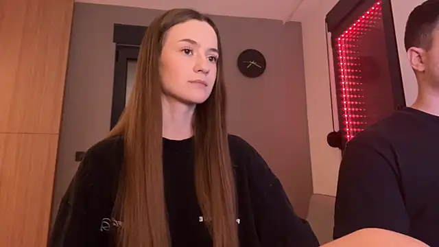 Snapshot of TenDouble chatting on 11-15-25, 11:43 TenDouble online show from 11-15-25, 11:43