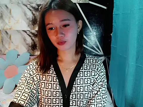 urgirl mikah online show from 11-19-25, 05:29