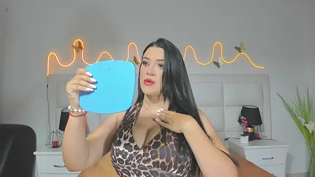 Snapshot of InnaVolkova chatting on 01-09-26, 12:08 InnaVolkova online show from 01-09-26, 12:08