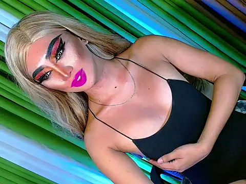 Snapshot of Queen_yasii_88 chatting on 09-28-25, 04:12 Queen yasii 88 online show from 09-28-25, 04:12