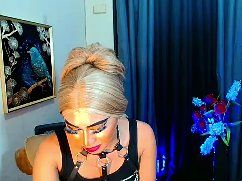 Snapshot of Queen_yasii_88 chatting on 10-09-25, 03:54 Queen yasii 88 online show from 10-09-25, 03:54