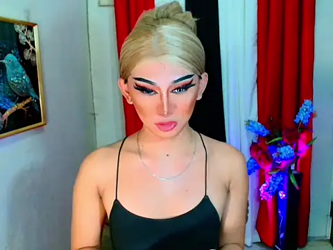 Snapshot of Queen_yasii_88 chatting on 10-21-25, 03:24 Queen yasii 88 online show from 10-21-25, 03:24