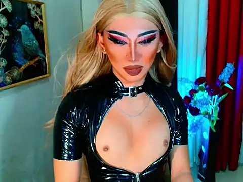 Snapshot of Queen_yasii_88 chatting on 10-22-25, 04:51 Queen yasii 88 online show from 10-22-25, 04:51