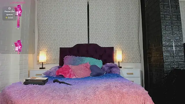 Zamara Kleii online show from 09-17-25, 05:20