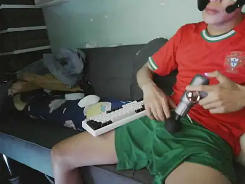 boyhigh1997 online show from 11-05-25, 06:08