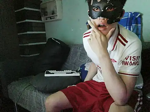 Snapshot of boyhigh1997 chatting on 01-15-26, 04:39 boyhigh1997 online show from 01-15-26, 04:39