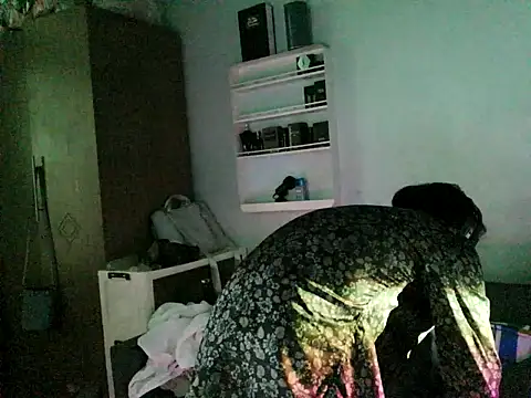 Snapshot of boyhigh1997 chatting on 02-12-26, 06:52 boyhigh1997 online show from 02-12-26, 06:52