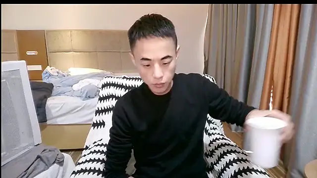 Tsia-Die online show from 12-14-25, 04:29