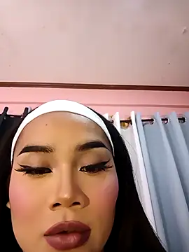 Coka bella online show from 03-18-26, 04:32