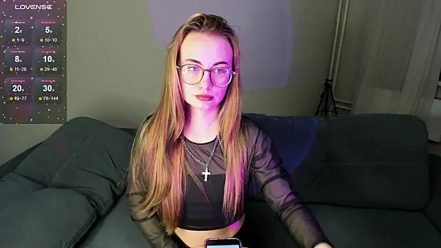 Snapshot of MewStella chatting on 11-02-25, 10:34 MewStella online show from 11-02-25, 10:34