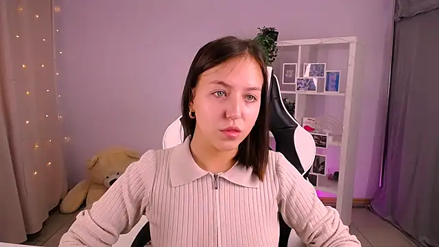 CindySparkl online show from 10-21-25, 03:51