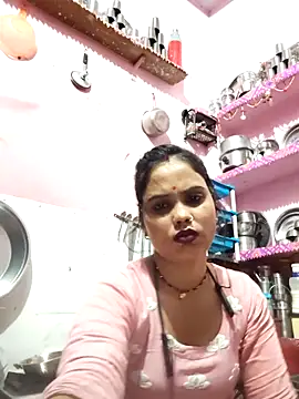 Snapshot of Cut_ragni chatting on 03-12-26, 04:57 Cut ragni online show from 03-12-26, 04:57