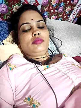 Snapshot of Cut_ragni chatting on 03-25-26, 04:18 Cut ragni online show from 03-25-26, 04:18