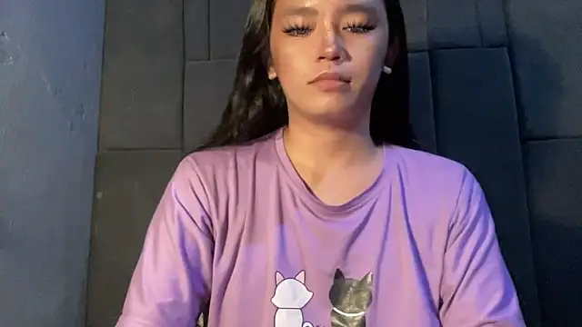 Snapshot of Claudia_Johnson chatting on 10-13-25, 05:35 Claudia Johnson online show from 10-13-25, 05:35