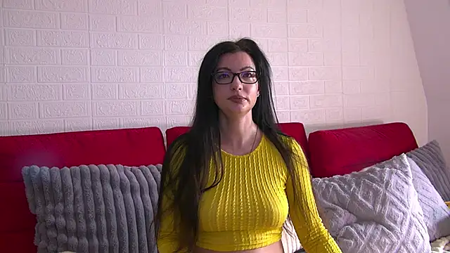 OpheliaZainne online show from 02-04-26, 09:15