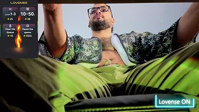 Ernesto-Rodriguez82 online show from 10-04-25, 03:32