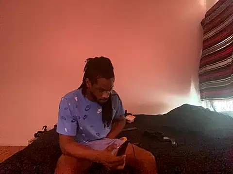 Taydagr8 online show from 09-28-25, 07:52