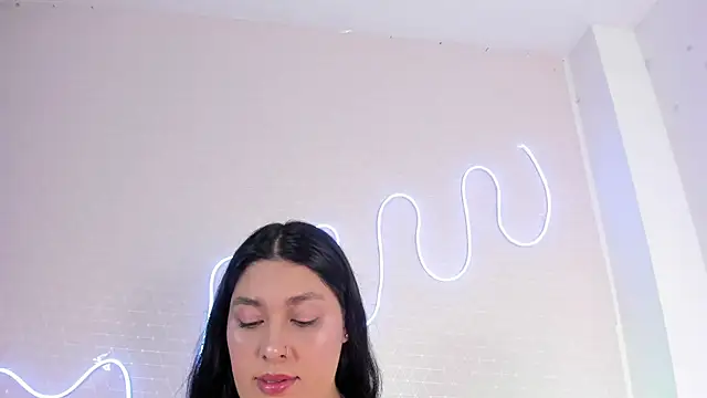 Snapshot of missweetpeach chatting on 11-09-25, 05:33 missweetpeach online show from 11-09-25, 05:33